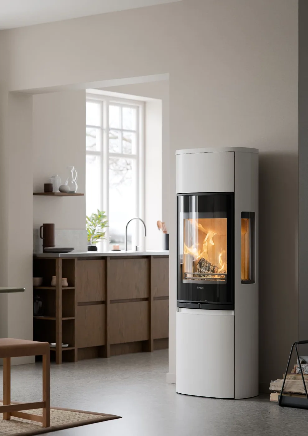 Contura 990 Style – kamin na drva u dnevnom boravku