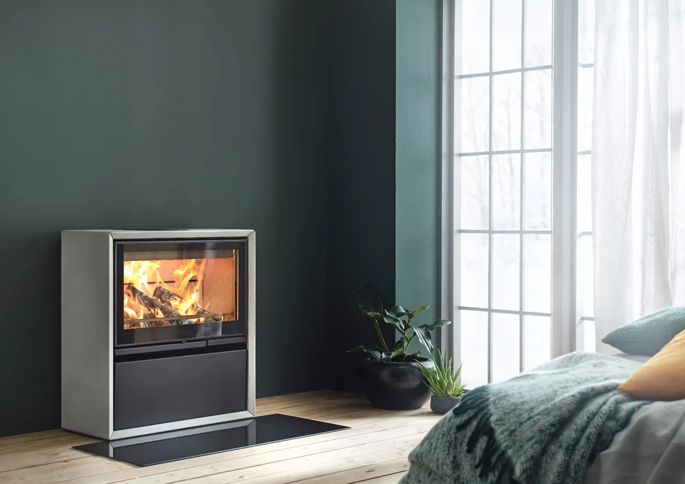 Contura 320A – kamin na drva u dnevnom boravku